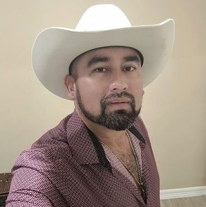 Meet your Posher, Juan